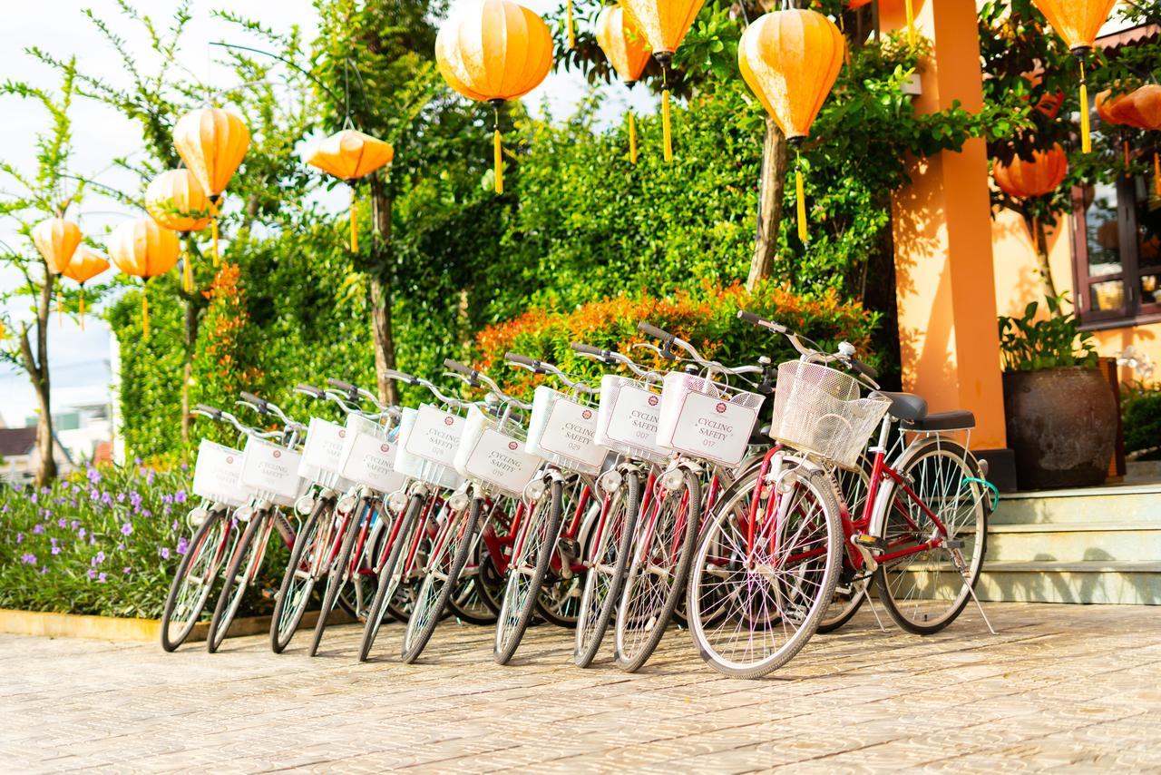 Allegro Hoi An . A Little Luxury Hotel & Spa Bagian luar foto Bicycles for rent in Hoi An